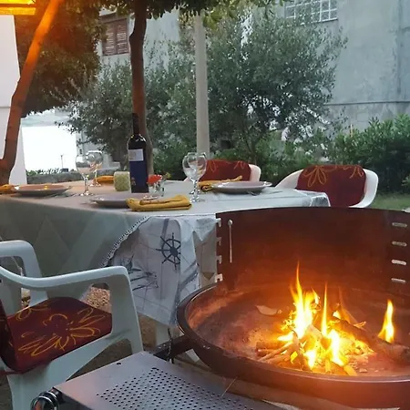 Ema Apartamento Pag Town