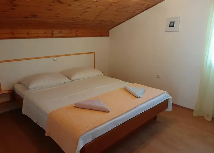 Apartmani Ema Pag Town